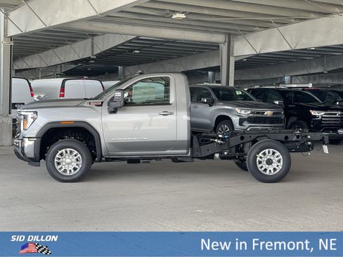 New 2025 Ford F150 SLE w/ SLE Convenience Package image 13