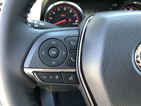 Used 2019 Toyota Camry XSE image 12