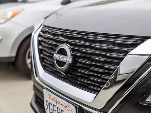 Used 2023 Nissan Rogue SV FWD image 10