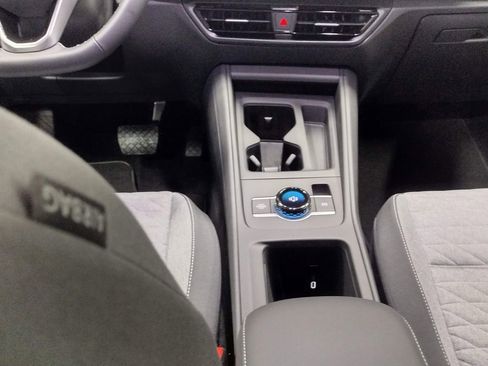 New 2025 Volkswagen Tiguan S image 32