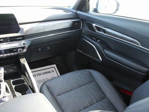 Used 2025 Kia Telluride SX X-Line AWD/4WD image 38