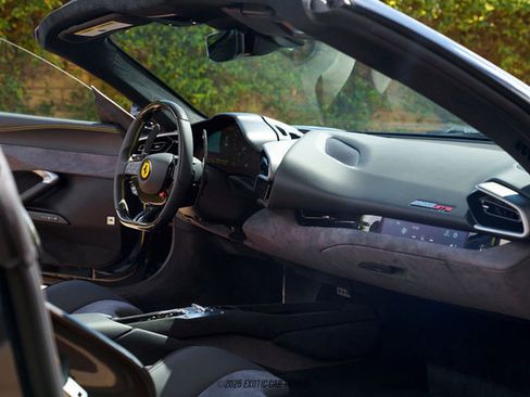 Used 2025 Ferrari 296 GTS image 28