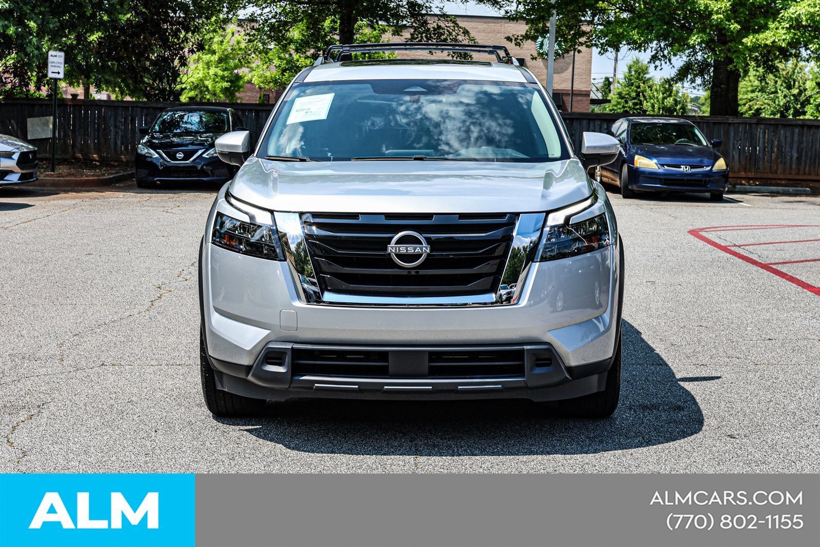Used 2024 Nissan Pathfinder SV w/ SV Premium Package FWD image 11
