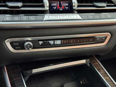 Used 2019 BMW X7 xDrive50i w/ M Sport Package AWD/4WD image 73