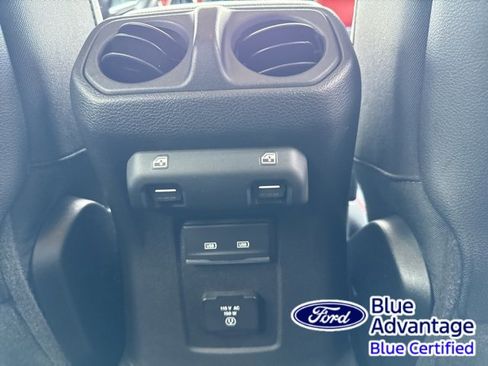 Used 2022 Jeep Wrangler Unlimited Rubicon w/ Cold Weather Group image 36