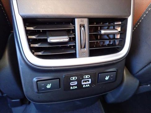 Used 2025 Subaru Outback Touring image 11