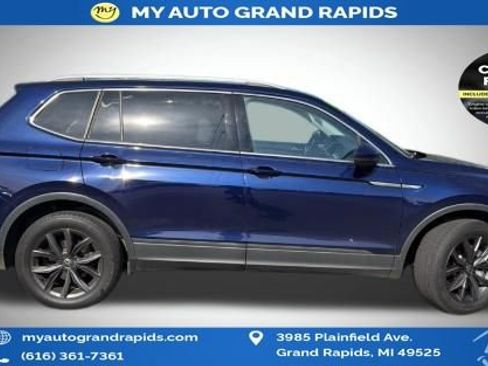 Used 2022 Volkswagen Tiguan SE AWD/4WD image 40