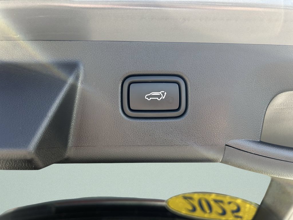 Certified 2025 Hyundai Tucson SEL FWD image 16