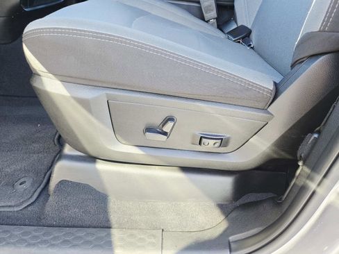 Used 2024 RAM 2500 Big Horn w/ Bed Utility Group image 38