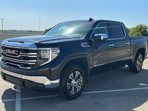 Used 2025 GMC Sierra 1500 SLT AWD/4WD image 10
