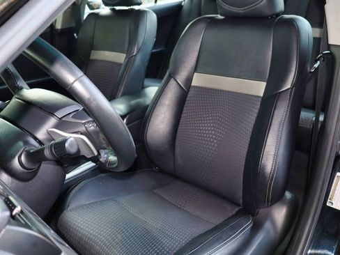 Used 2014 Toyota Camry SE w/ Moonroof Package FWD image 19