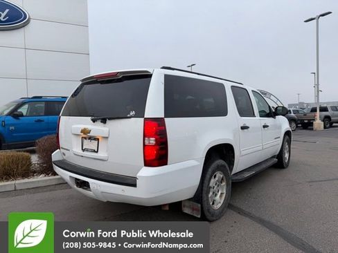 Used 2013 Chevrolet Suburban LS image 5