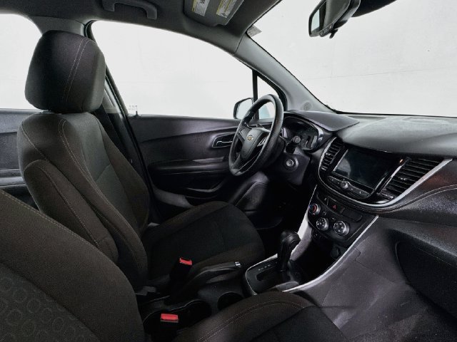 Used 2018 Chevrolet Trax LS FWD image 22