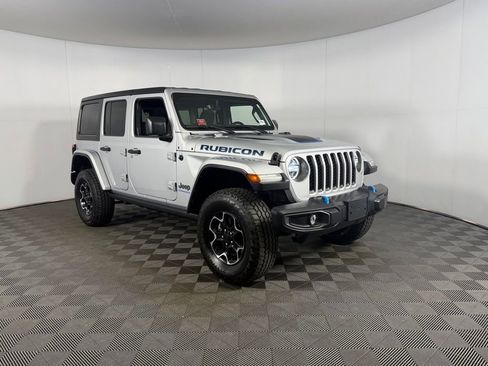 Used 2023 Jeep Wrangler Unlimited Rubicon 4xe w/ Cold Weather Group AWD/4WD image 4