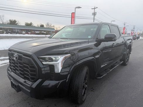 Used 2024 Toyota Tundra SR5 image 3