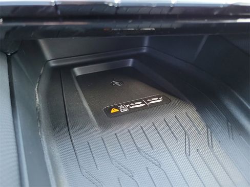 New 2026 Chevrolet Equinox EV LT image 11