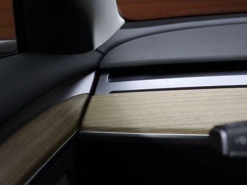 Used 2023 Tesla Model 3 Standard Range image 48