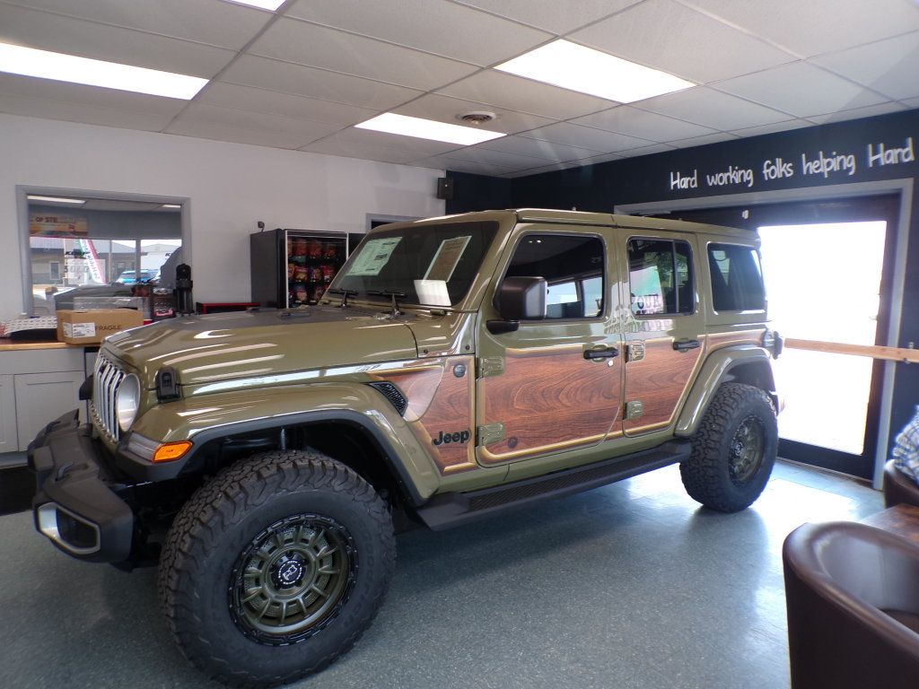 New 2026 Jeep Wrangler Unlimited Sahara AWD/4WD image 3