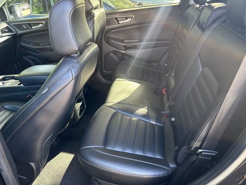 Used 2022 Ford Edge SEL image 25