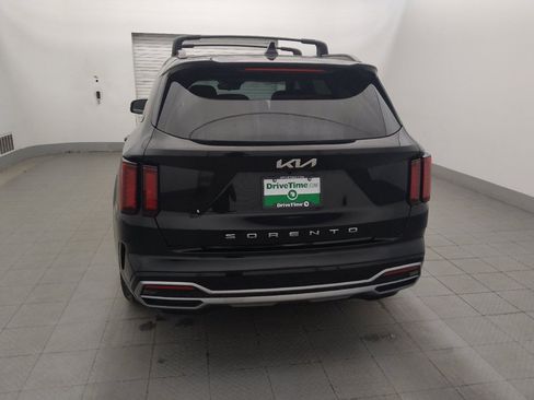 Used 2022 Kia Sorento S w/ Panoramic Sunroof Package FWD image 6