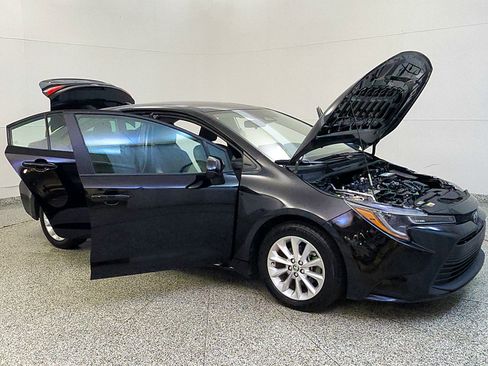 Used 2024 Toyota Corolla LE FWD image 12