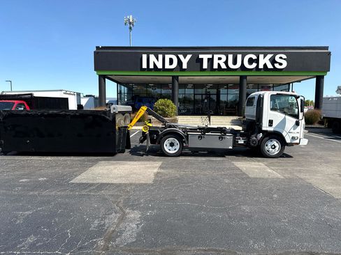 Used 2024 Isuzu NPR image 2