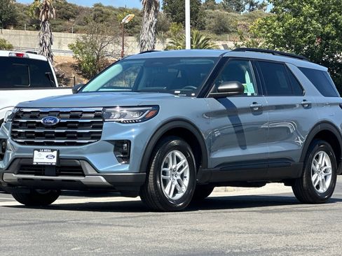 New 2026 Ford Explorer Active w/ Active Comfort Package RWD image 7