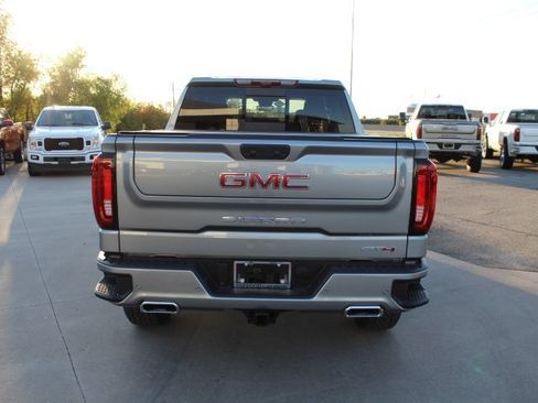 New 2026 GMC Sierra 1500 AT4 w/ AT4 Premium Package image 4