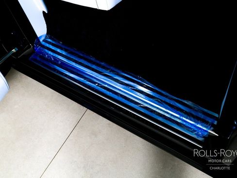 New 2027 Rolls-Royce Phantom Sedan RWD image 33