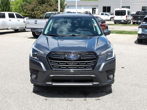 Used 2022 Subaru Forester Premium AWD/4WD image 9