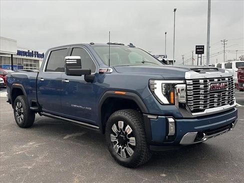New 2026 GMC Sierra 2500 Denali w/ Denali Reserve Package AWD/4WD image 2
