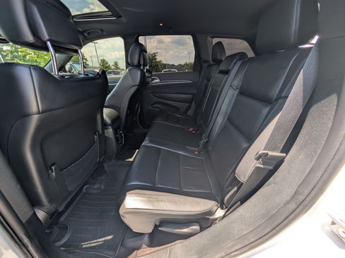 Used 2018 Jeep Grand Cherokee Limited AWD/4WD image 14