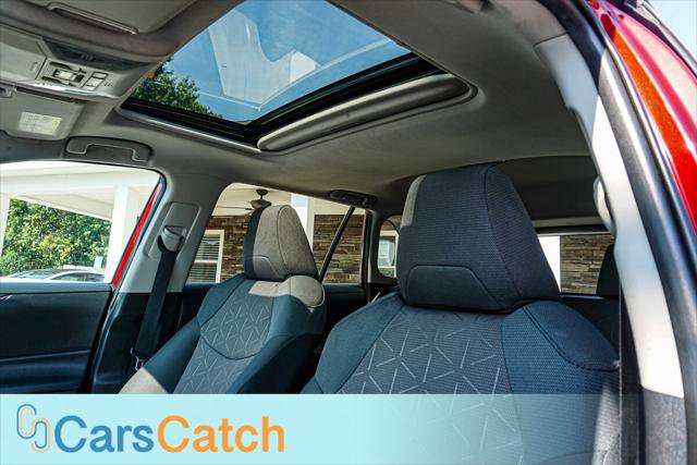 Used 2019 Toyota RAV4 XLE FWD image 21