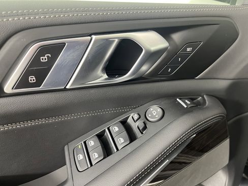 Certified 2025 BMW X5 xDrive40i w/ Premium Package image 19