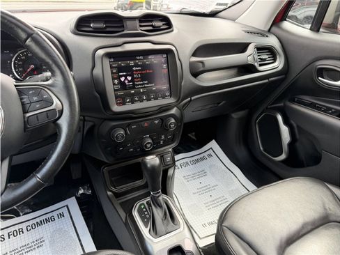 Used 2020 Jeep Renegade Limited w/ UConnect 8.4 Nav Group FWD image 43