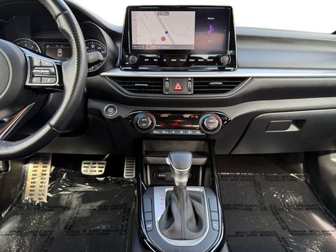 Used 2023 Kia Forte GT-Line w/ GT-Line Technology Package FWD image 12