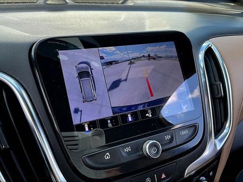 Used 2022 Chevrolet Equinox Premier AWD/4WD image 14
