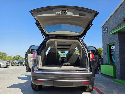 Used 2014 GMC Acadia SLT FWD image 28