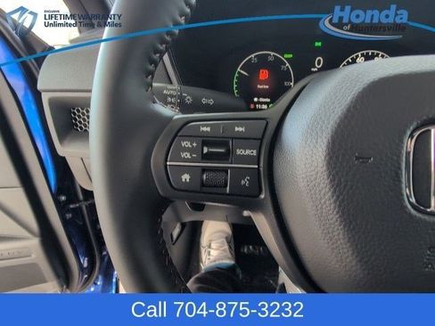 Used 2025 Honda CR-V Sport image 24