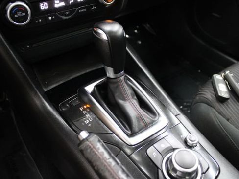 Used 2015 MAZDA MAZDA3 i Touring w/ Technology Package FWD image 16