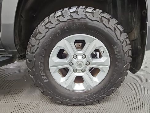 Used 2014 Toyota 4Runner SR5 image 39