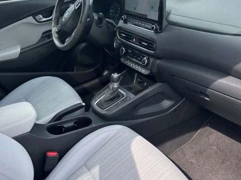 Used 2023 Hyundai Kona SEL w/ Convenience Package image 6
