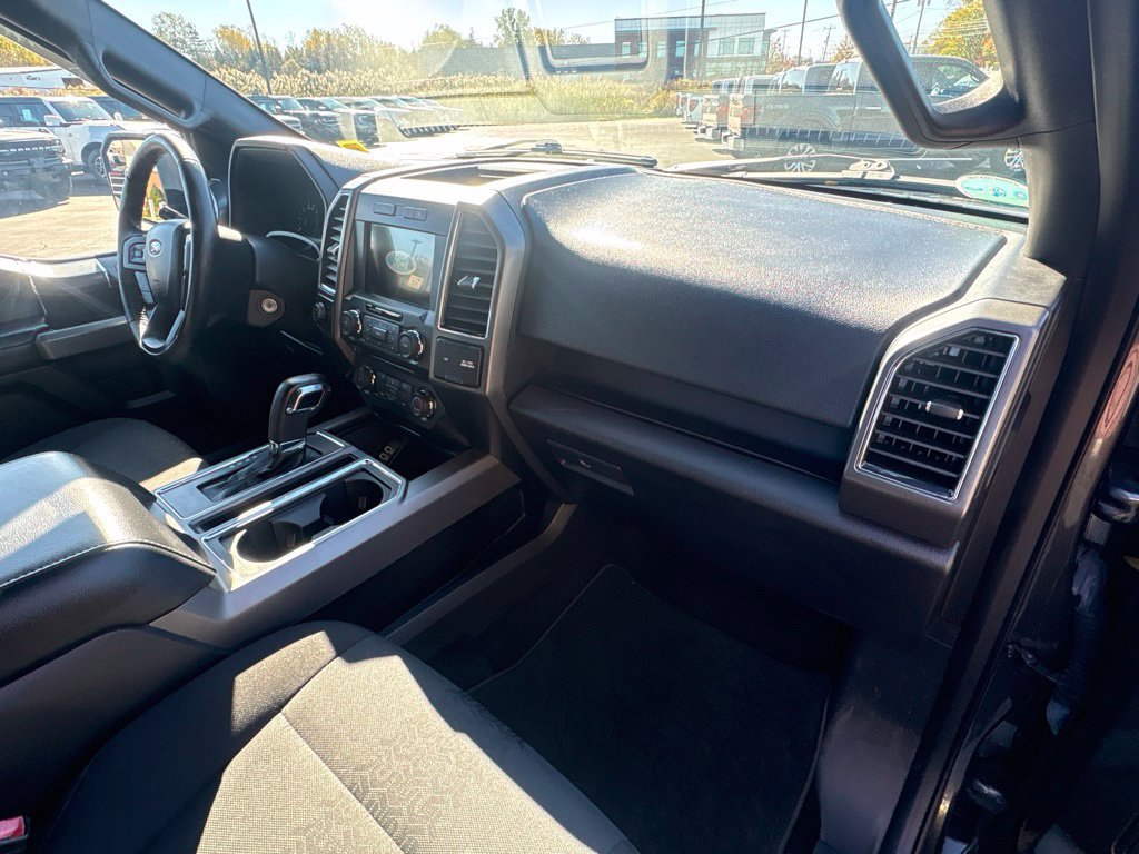 Used 2018 Ford F150 XLT w/ Equipment Group 302A Luxury AWD/4WD image 26