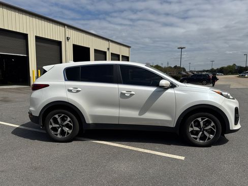 Used 2021 Kia Sportage LX FWD image 4
