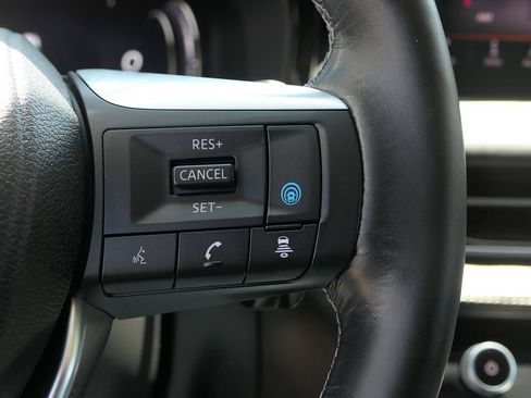 Used 2022 INFINITI QX60 Sensory w/ Cargo Package FWD image 16