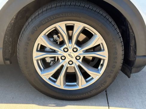 Used 2022 Ford Explorer Limited w/ Equipment Group 301A image 10