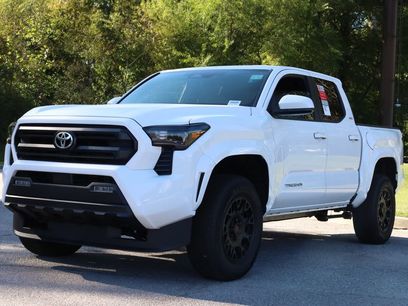 New 2025 Toyota Tacoma SR5