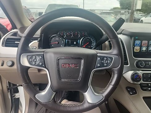 Used 2017 GMC Yukon SLT AWD/4WD image 22