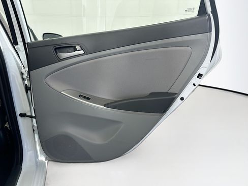 Used 2016 Hyundai Accent SE FWD image 26