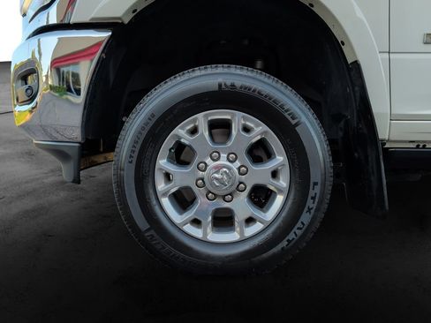 Used 2021 RAM 2500 Laramie AWD/4WD image 9